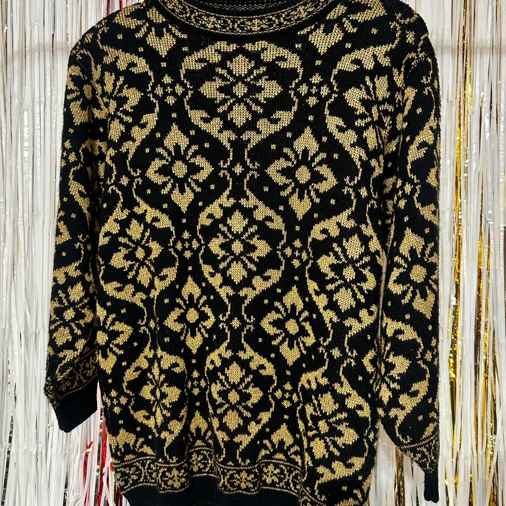Alfred Dunner Black and Gold Knit Top